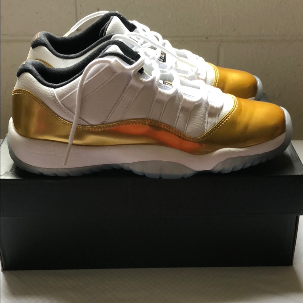 Air Jordan 11 retro low Golden Ceremony (GS)